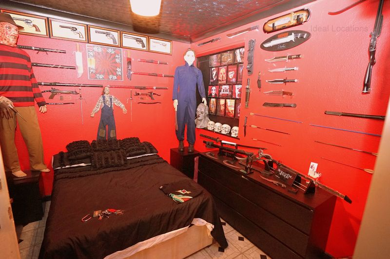 Illustration for article titled Wanted: Horror enthusiast to buy this $1.6 million London pad